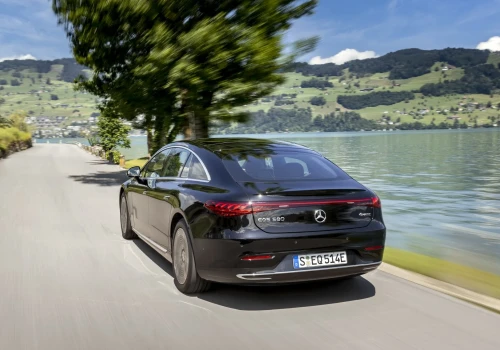 Używany Mercedes EQS. Prestiż z dużym zasięgiem za połowę ceny