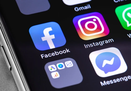 Zakaz social mediów we Francji zablokowany. Jest decyzja sądu