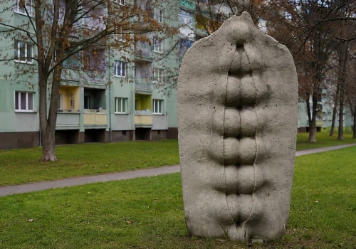 Ekspertyza jest od pięciu lat, renowacji nie ma. „Dojrzewanie II” utknęło w krakowskim klinczu