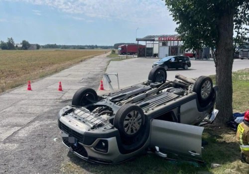 Trzy osoby w szpitalu po wypadku na DK62
