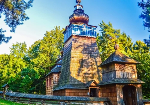 Pożar w skansenie w Sanoku. Spłonął bezcenny, zabytkowy kościół z 1667 roku