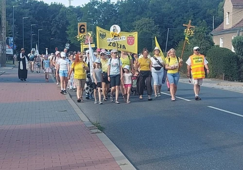 Ruszyła 50. Piesza Pielgrzymka Opolska. Strumień nyski jako pierwszy wyszedł w stronę Jasnej Góry