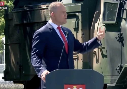 Generał wysłuchał mądrości Nawrockiego i nie wytrzymał. „Poniżej poziomu”