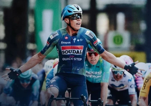 ADAC Cyclassics 2026: Paul Magnier triumfuje na finiszowych metrach