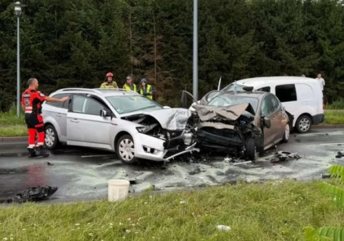 Z ostatniej chwili! Wypadek na pętli miejskiej w Ciechanowie. Cztery osoby poszkodowane
