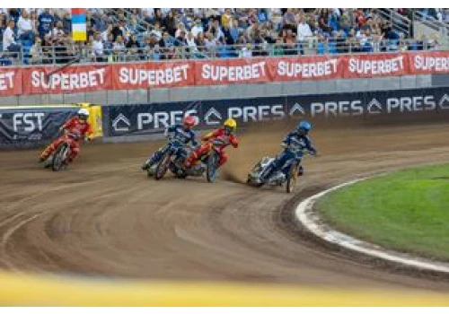 PRES Toruń bez Patryka Dudka wygrywa na pełnej Motoarenie. Sajfutdinow niepokonany