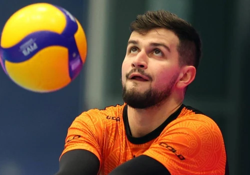 Libero kadry kończy karierę w wieku 28 lat. 