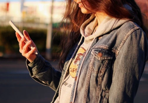 Zdjęła 13-letniej córce kontrolę rodzicielską w telefonie. 