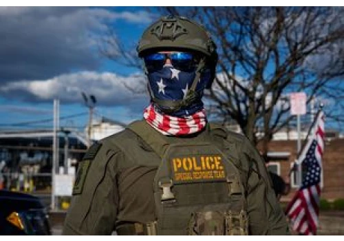 Polacy w ośrodkach deportacyjnych USA. Pleśń w celach i brak leków