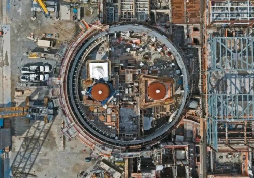 Jak bezpieczny jest reaktor AP1000? Z tą technologią nie doszłoby do katastrofy w Fukushimie
