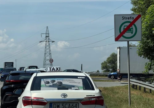 SCT w Krakowie działa. Ponad 2 tys. kontroli, kamery już działają