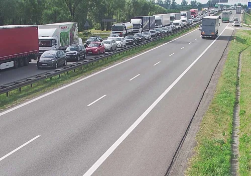 Fatalny początek tygodnia. Wypadek na A4, tworzą się korki