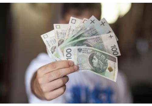 Prawnicy zgarniają nawet 25 tys. zł. Popyt na nich będzie rósł