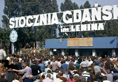 Kalendarium historyczne: 17 sierpnia 1980 roku – strajkujący na wybrzeżu ogłaszają 21 postulatów