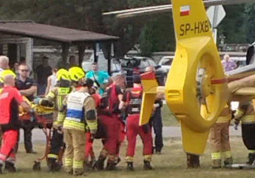 Groźny wypadek w Sulejowie. Mężczyzna spadł z 5 metrów na terenie wesołego miasteczka