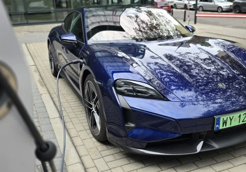 Porsche kończy produkcję Taycana. W tle słabnąca sprzedaż i presja konkurencji