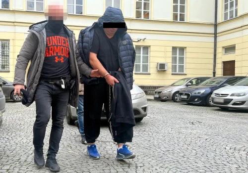 Kolejny sukces stołecznego „Archiwum X”. Policjanci ze „stołecznego Terroru” kończą sprawę zabójstwa sprzed 26 lat