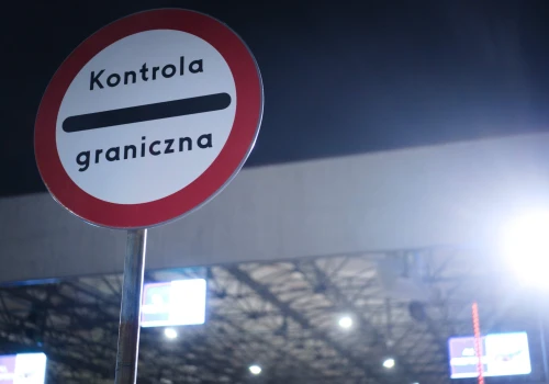 Rząd przedłuża kontrole na granicy. Trzeci rok korków i strat