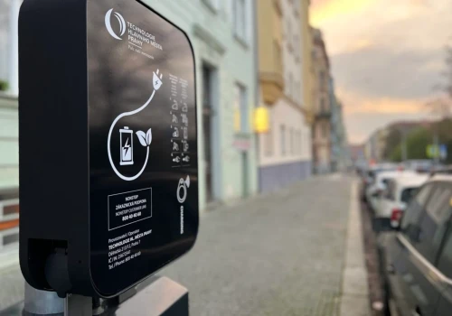 Praga wydłuża projekt, który ma odmienić miejskie ładowanie EV. Zapotrzebowanie na 4,5 tys. stacji