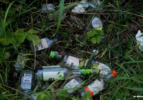Szklana plaga. „Butelki i potłuczone szkło są dosłownie wszędzie”