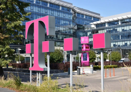 T-Mobile łączy się z Inea i Fiberhost. To zmieni rynek światłowodów w Polsce