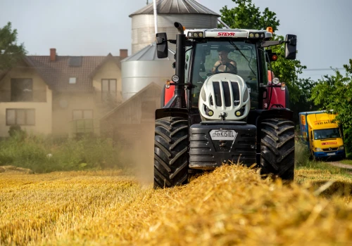 Wcześniejsze zaliczki dopłat bezpośrednich 2026. Minister podał datę wypłat