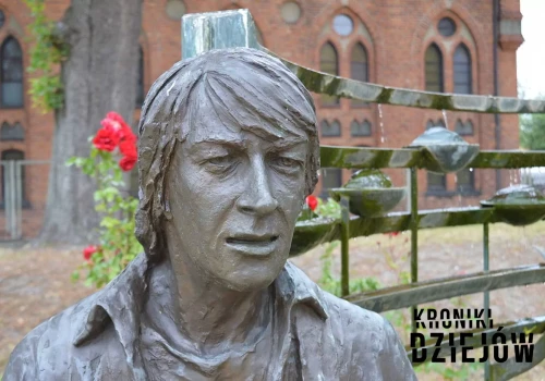 Niewielu wie, że to on śpiewał w „Gumisiach”! Wyjątkowy talent, który zginął tragicznie