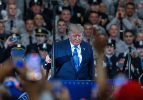 Jednego dnia Trump zraził dwa sojusznicze kraje. Jeden straszył bombardowaniem