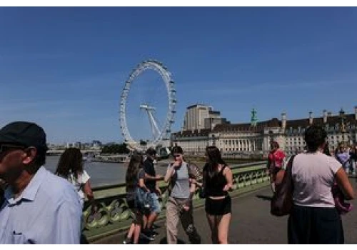 Polacy mogą stracić świadczenia w UK. Lider sondaży chce zmian
