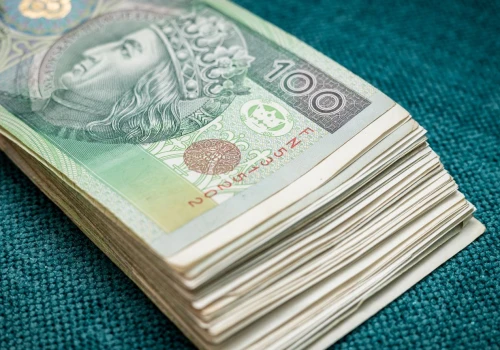 Praca za nawet 12 tys. złotych i płatne szkolenie. Zatrudniają po zawodówce