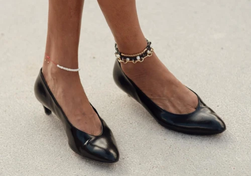 Kitten heels na jesień 2026. Oto 5 modeli „kaczuszek”, które podkręcą każdą stylizację