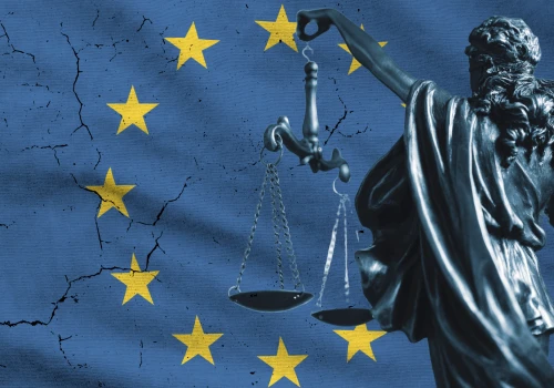 Trybunał Sprawiedliwości Unii Europejskiej. Jak Ius staje się Fas, czyli o nowym stanie kapłańskim