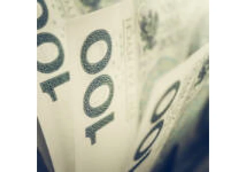 Złoty mocno traci! Sprawdź, ile zapłacisz za dolara, euro, franka i funta 18 sierpnia 2026 r.