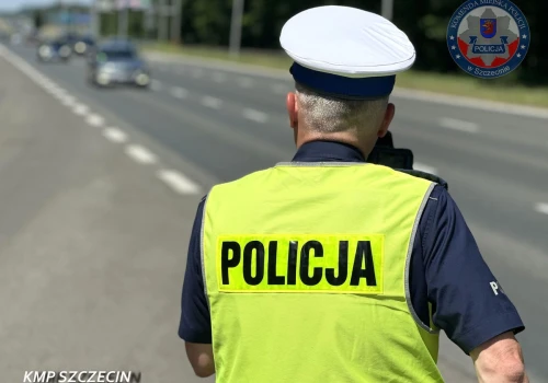Dwóch braci zatrzymanych po całej serii naruszeń. Zaczęło się od przekroczenia prędkości