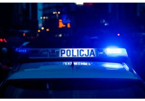 Pirat drogowy zatrzymany pod Tarnowem. Kierowca Dodge'a w obszarze zabudowanym rozpędził swój samochód do 124 km/h