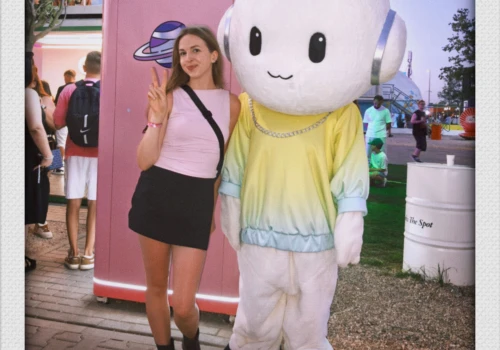 Rumuńska plaża, koreańska scena. Co się dzieje w Nibiru?