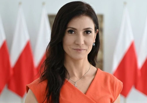 „Pani, która wciskała Polsce unijny dług SAFE niczym lewe garnki”