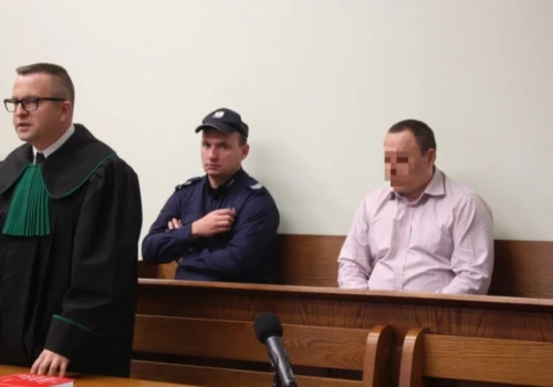 Wbił siekierę w głowę kochanki. Skazany w Legnicy skarży się na naruszenie kontytucyjnych praw