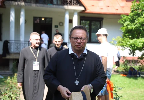 Ukraiński biskup dziękuje kard. Rysiowi. „Dostrzega nasz los i potrafi stanąć po stronie tych, którzy musieli opuścić ojczyznę”