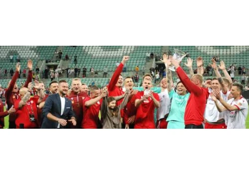 Portal Weszło: uczestnicy meczu legend we Wrocławiu wciąż czekają na wynagrodzenia