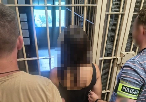 „Wampirzyca” z Łeby. 20-latka pogryzła policjanta