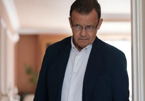 Dwa małżeństwa Jana Frycza zakończyły się rozwodem. Trzecią żonę rzadko pokazywał. Tak wygląda