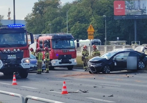 Wypadek na Bora-Komorowskiego. Utrudnienia w kierunku Nowej Huty