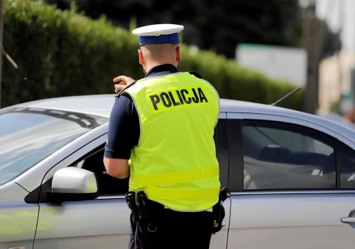 Nagrywasz policjanta podczas kontroli? Ten błąd może kosztować nawet 10 tys. zł