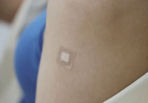 Naukowcy opracowali plaster, który automatycznie reaguje na obecność fentanylu