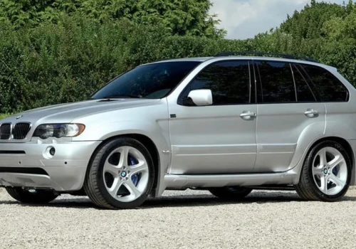 BMW X5 z 2000 roku dostało V10 z M5 i manualną skrzynię