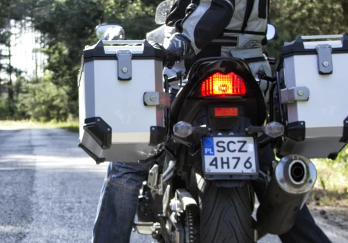 Zgubiłeś tablicę rejestracyjną motocykla? Ten darmowy serwis pomoże ją odnaleźć