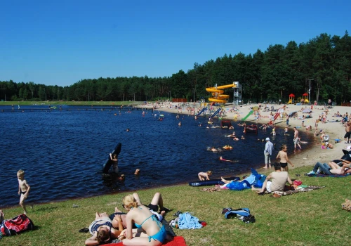 Czerwono na kąpielisku w Biłgoraju. Woda w Zalewie Bojary nie nadaje się do kąpieli