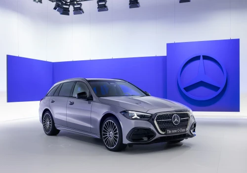 Nowy Mercedes-Benz Klasy C. Ceny w Polsce od 199 900 zł, system MB.OS i zasięg hybryd do 100 km