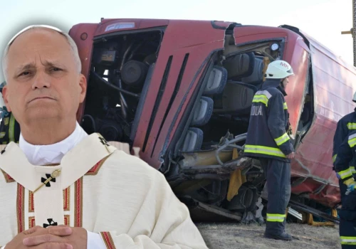 Papież reaguje na tragiczny wypadek polskich pielgrzymów. 